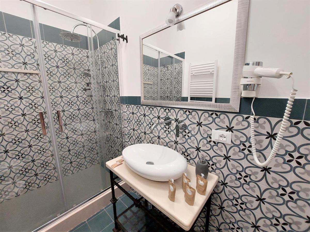 Leone Apartments Palermo Buitenkant foto