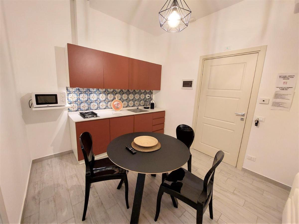 Leone Apartments Palermo Buitenkant foto