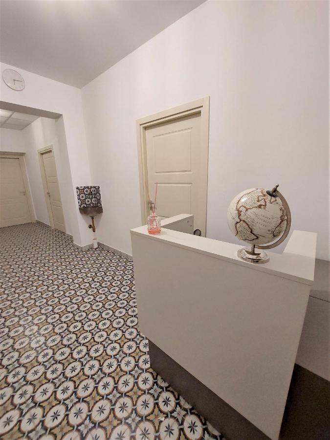 Leone Apartments Palermo Buitenkant foto